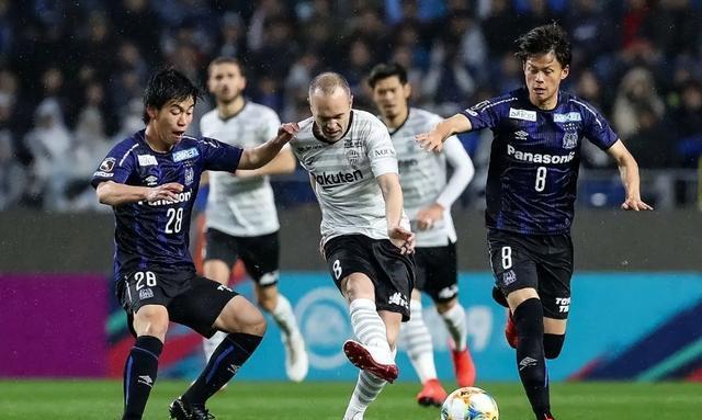 包含塞维利亚训练开放日;清晨豪取连胜引欢呼;亚冠在即;纪律约束更严格的词条 包含塞维利亚训练开放日;清晨豪取连胜引欢呼;亚冠在即;纪律约束更严格的词条