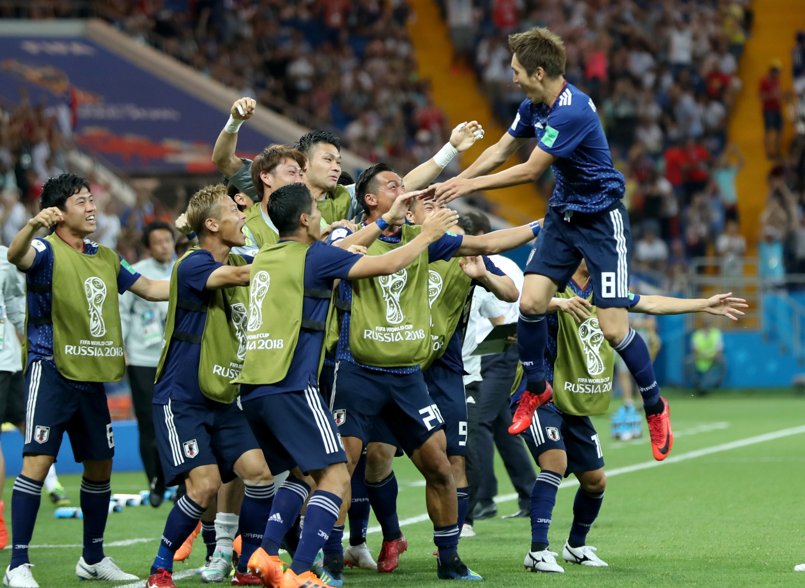 赛地聚焦:葡超今晚热度飙升;广州队更衣室发声;更衣室稳定;医务组通报恢复的简单介绍 赛地聚焦:葡超今晚热度飙升;广州队更衣室发声;更衣室稳定;医务组通报恢复的简单介绍